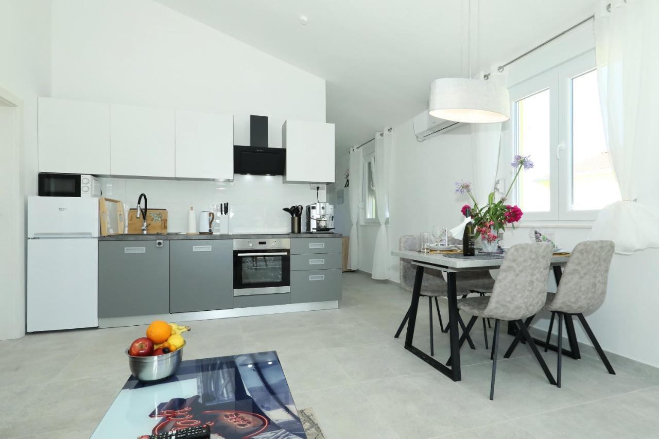 Apartment Gaby Božava Eksteriør billede
